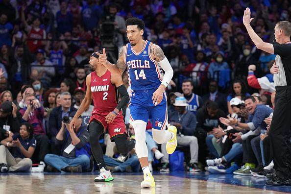 体育学堂-哈登马克西各打半场好球 格林终于找回三分准星