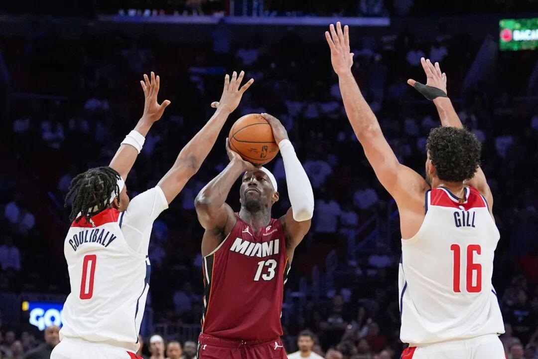 实时赛事资讯-狂砍83分！阿德巴约打破科比单场得分纪录，成历史第二人！队友帮助+对手成全，让纪录之夜争议不小！